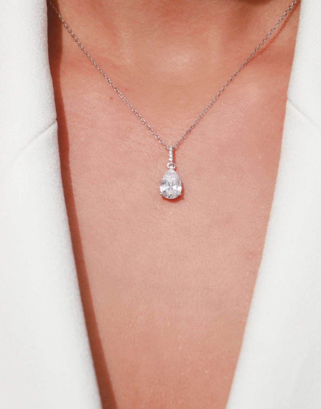 COLLIER CARINA